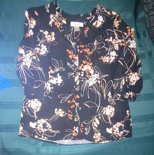 Womens Petite Small Top Black With Floral Design